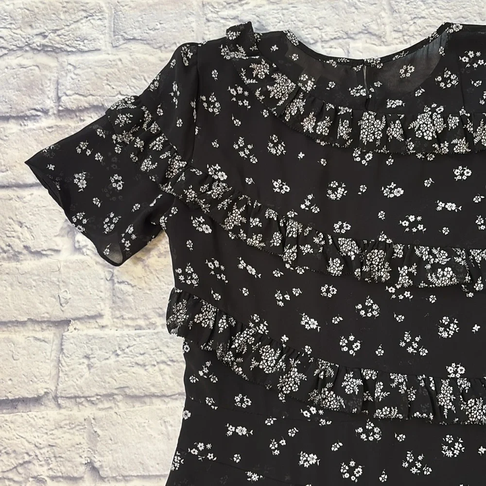 Michael Kors Floral Tiered Ruffle Dress Short Sleeve Black and White Size 6